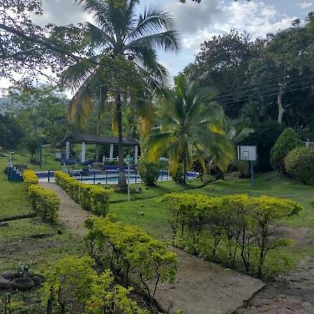 Hotel Campestre El Salitre فليتا المظهر الخارجي الصورة