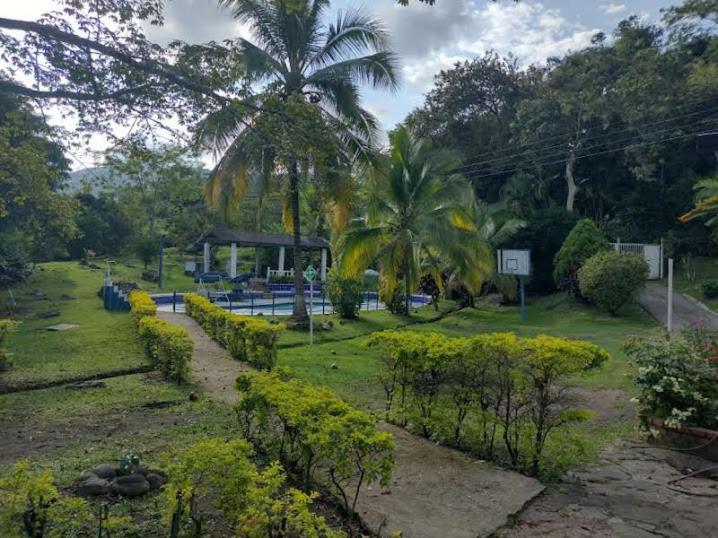 Hotel Campestre El Salitre فليتا المظهر الخارجي الصورة
